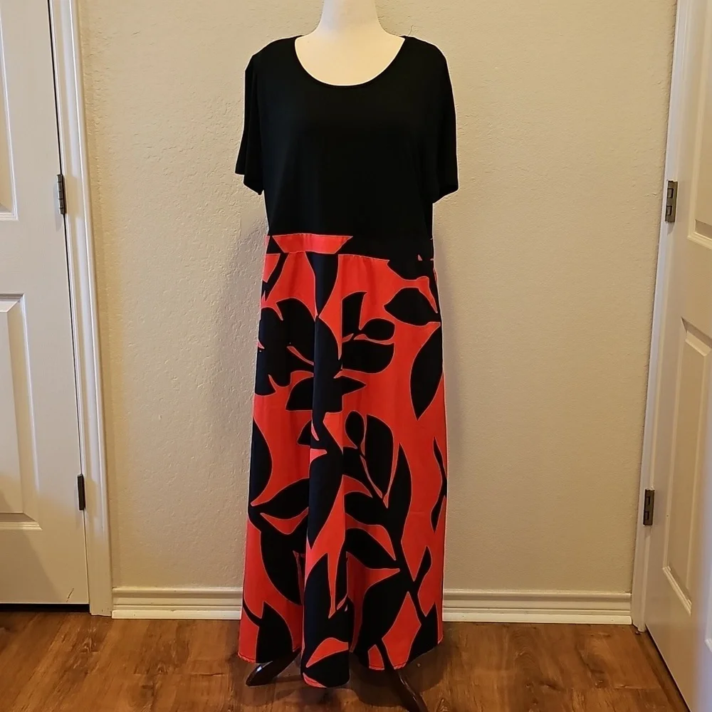 SHEIN Red and Black Maxi Dress - Picture 4 of 6